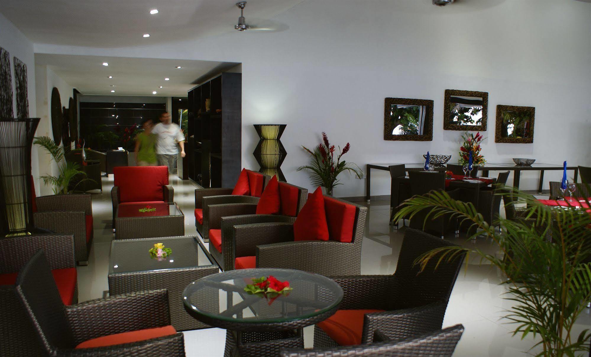 Garden Island Resort Waiyevo Bagian luar foto