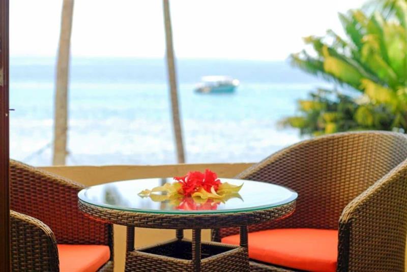 Garden Island Resort Waiyevo Bagian luar foto