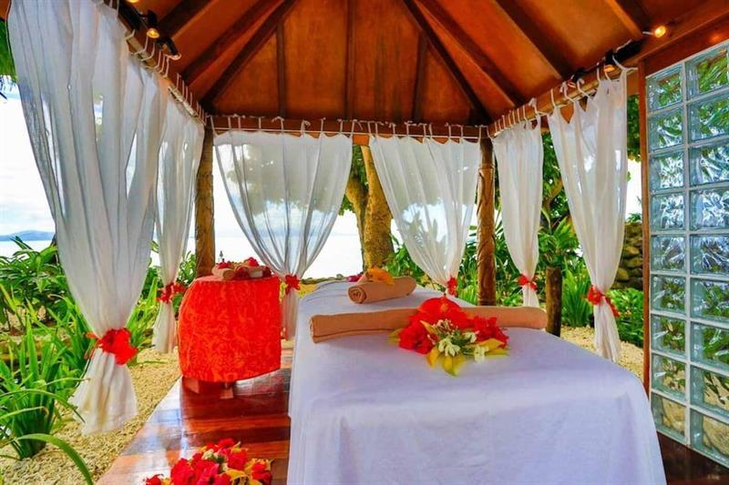 Garden Island Resort Waiyevo Bagian luar foto